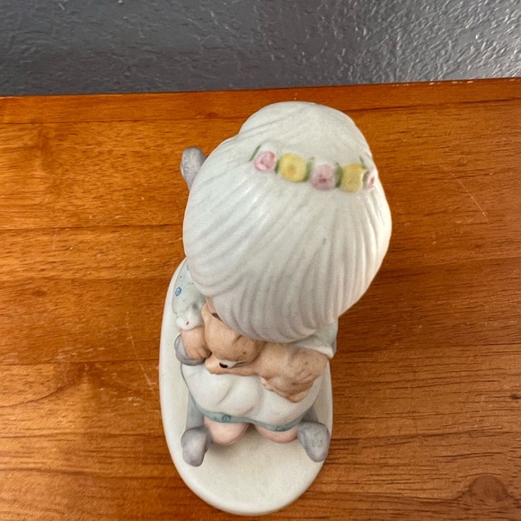 Precious Moments The Purr-fect Grandma figurine - Picture 3 of 4